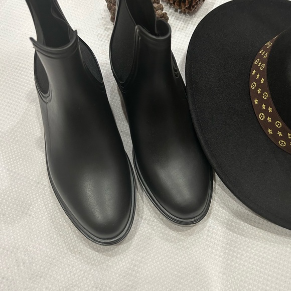 🔥Olivia & Kate New York Short Ankle Boots - Picture 2 of 7